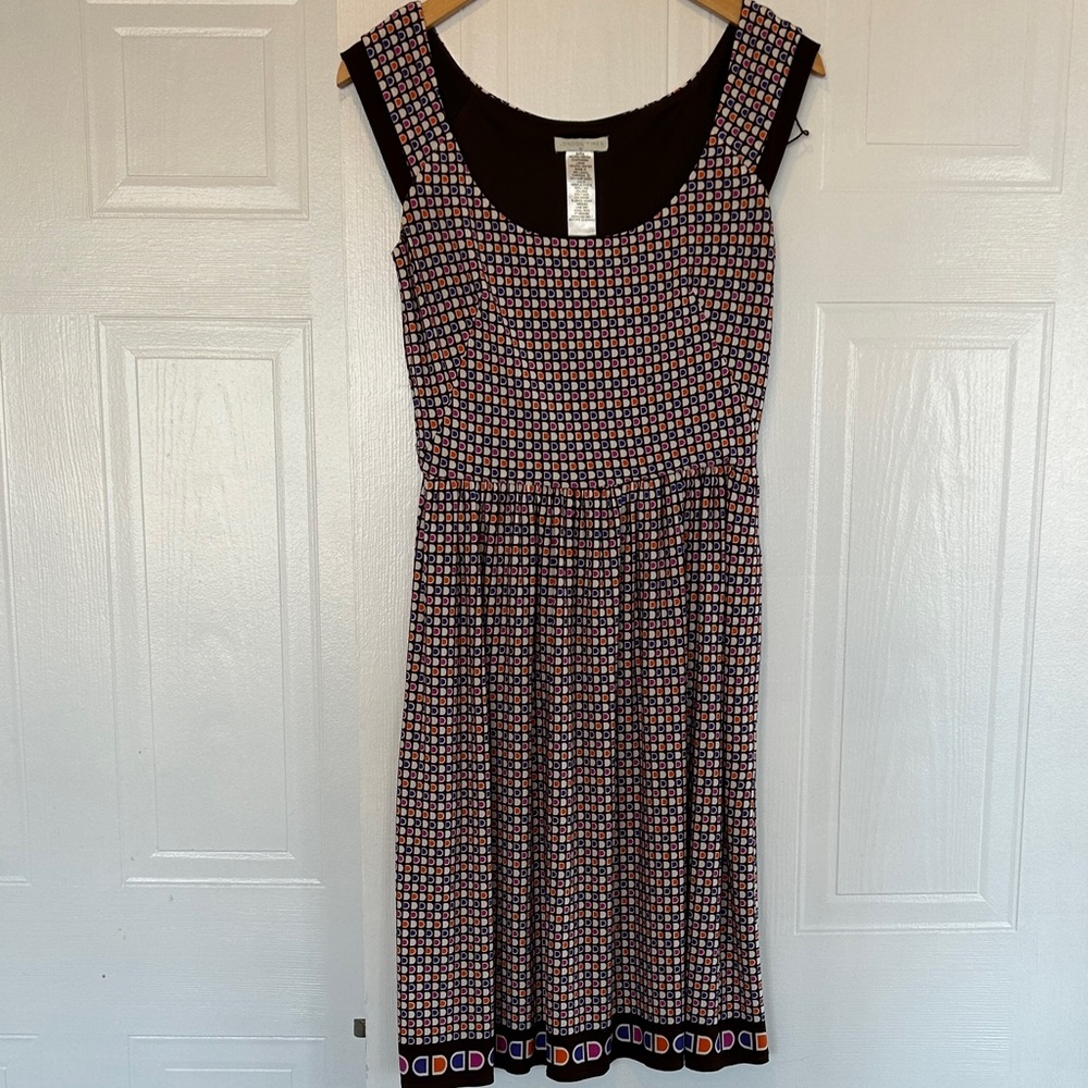 Elegant Black and Red Patterned Dress
